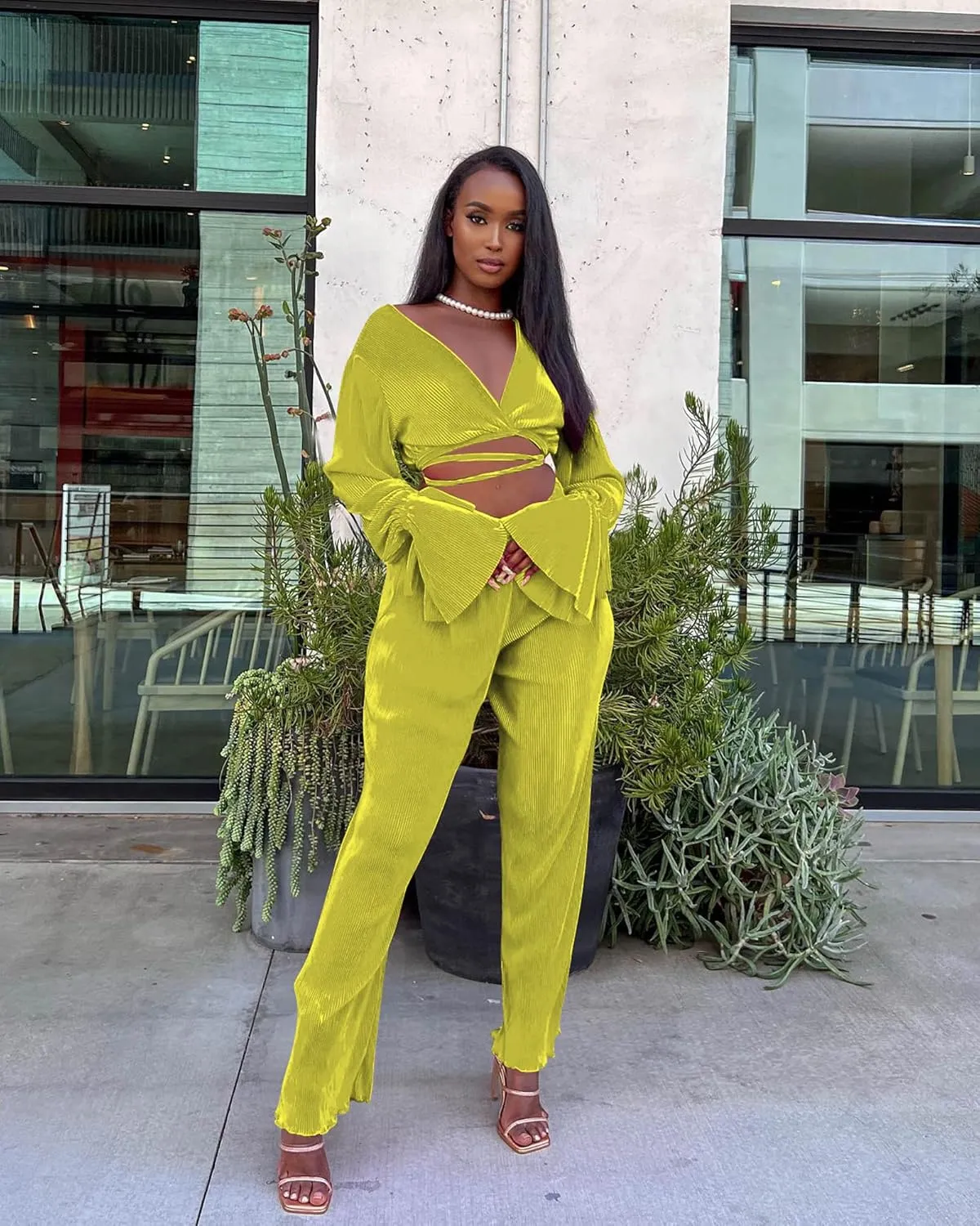 Doweha Two Piece Outfits for Women Summer Cute Plisse Set Outfit Lounge Sets Bell Sleeve Top Pants Sets Sexy 2 Piece Outfits