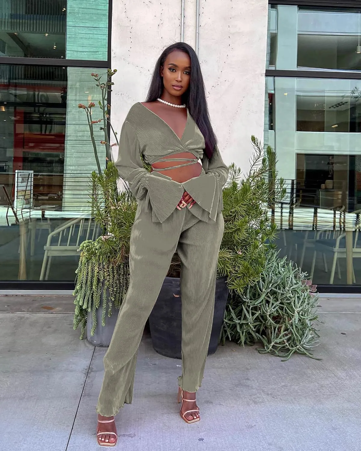 Doweha Two Piece Outfits for Women Summer Cute Plisse Set Outfit Lounge Sets Bell Sleeve Top Pants Sets Sexy 2 Piece Outfits