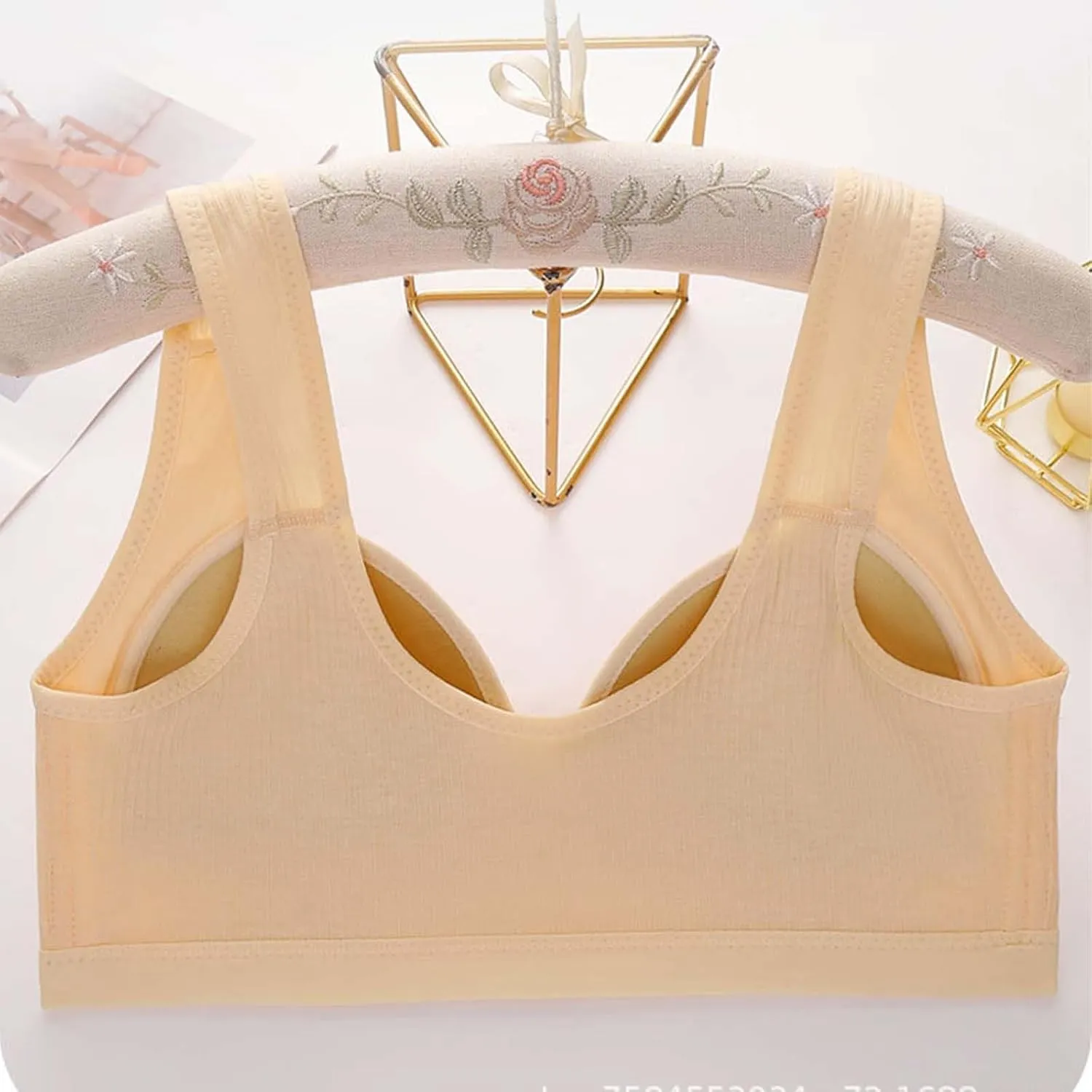 Women Sexy Lace Frongt Button Shaping Cup Adjustable Shoulder Strap Large Size Bra Compression Sports Bra