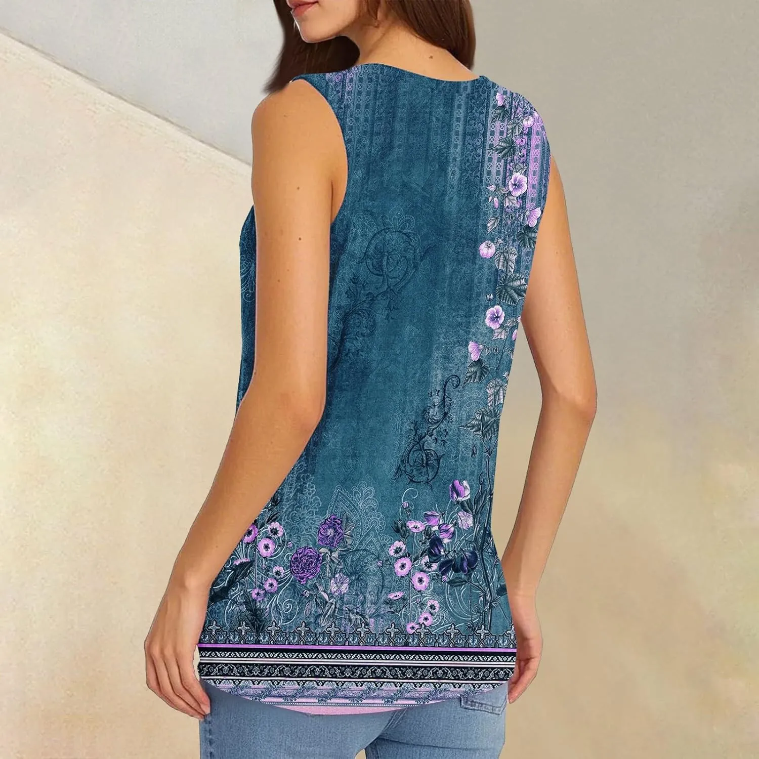 Womens Summer Tank Tops 2025 V Neck Sleeveless Casual Loose Fit T Shirts Fashion Vacation Outfits T-Shirt